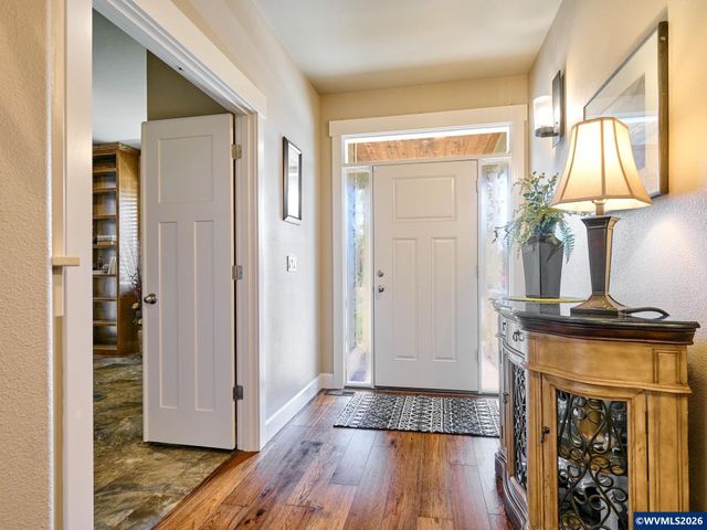 725 Thyme Lp, Silverton, OR 97381