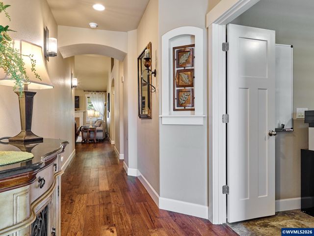 725 Thyme Lp, Silverton, OR 97381