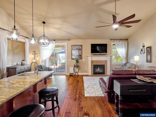 725 Thyme Lp, Silverton, OR 97381