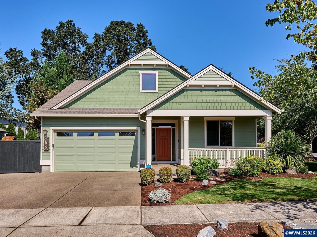 725 Thyme Lp, Silverton, OR 97381