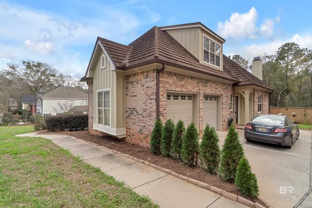 8838 N Lamhatty Lane, Daphne, AL 36526