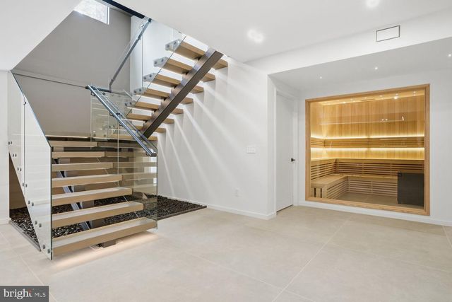 6519 BRAWNER ST, Mclean, VA 22101