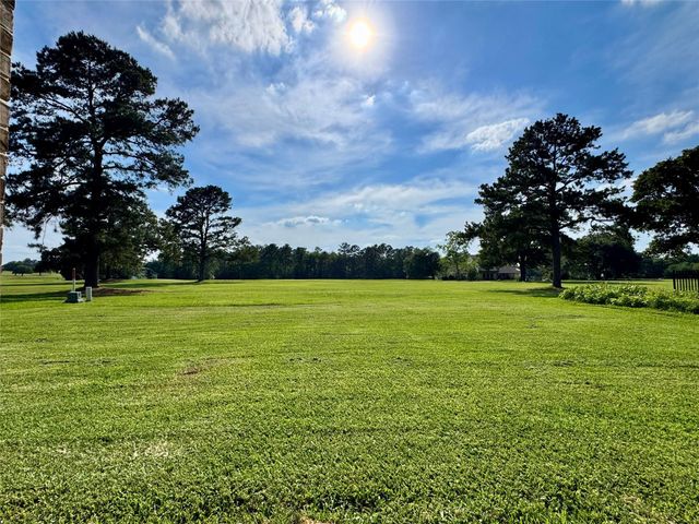 105 Coral Gables, Trinity, TX 75862