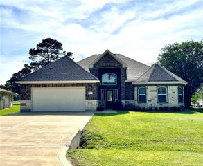 105 Coral Gables, Trinity, TX 75862