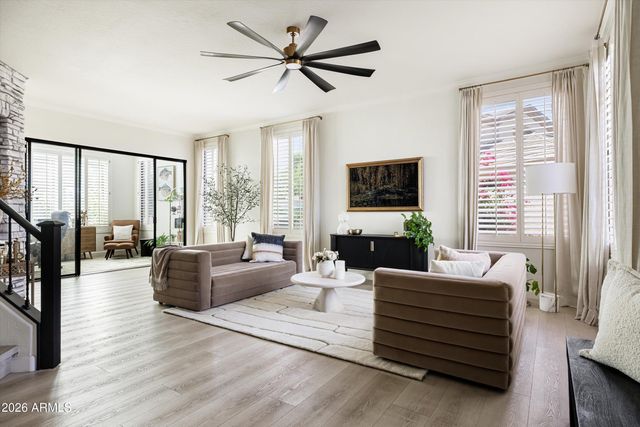 542 N DANIELSON Way, Chandler, AZ 85225