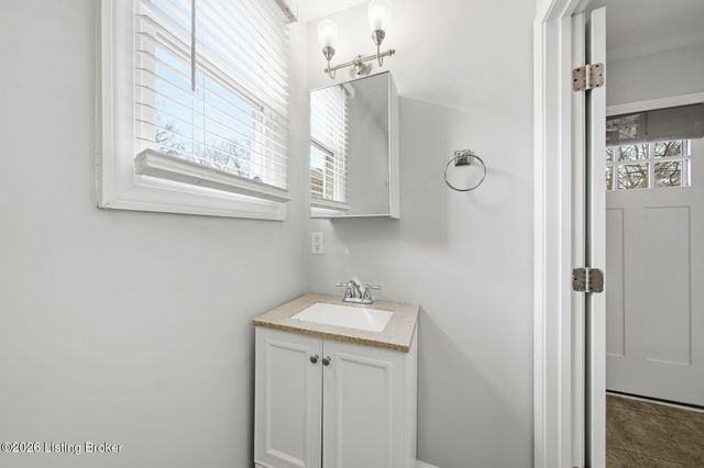 625 Rawlings St, Louisville, KY 40217