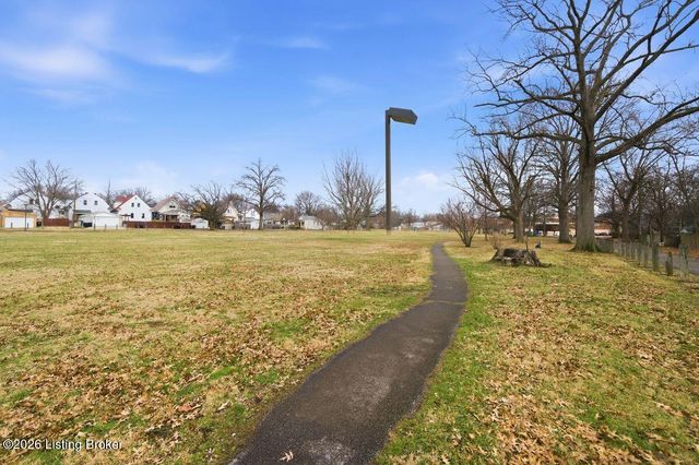 625 Rawlings St, Louisville, KY 40217