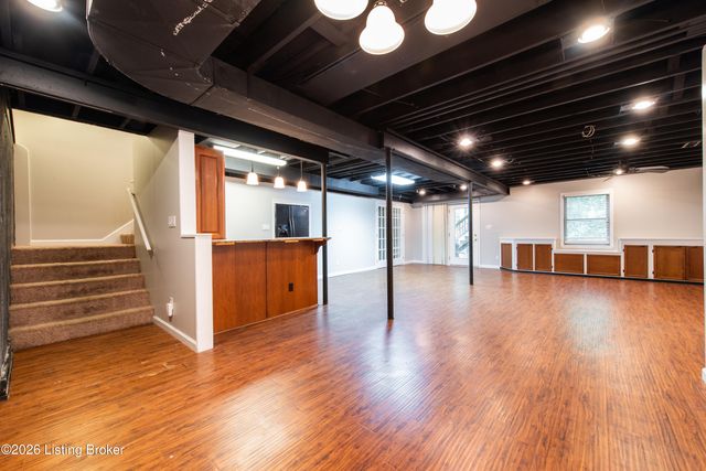 3222 Rolling Oak Blvd, Louisville, KY 40214