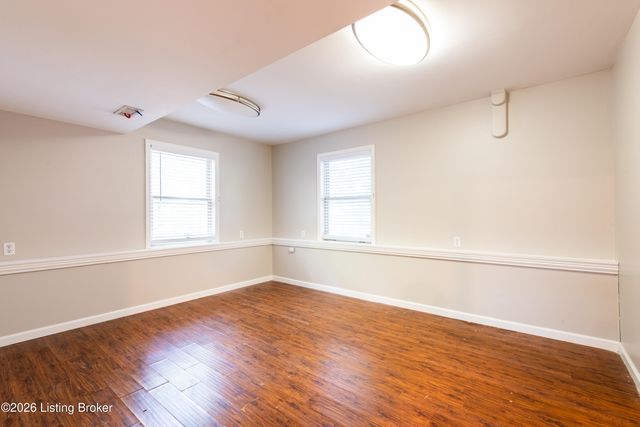 3222 Rolling Oak Blvd, Louisville, KY 40214