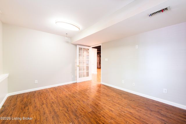 3222 Rolling Oak Blvd, Louisville, KY 40214