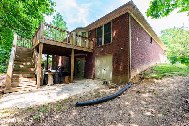 3222 Rolling Oak Blvd, Louisville, KY 40214