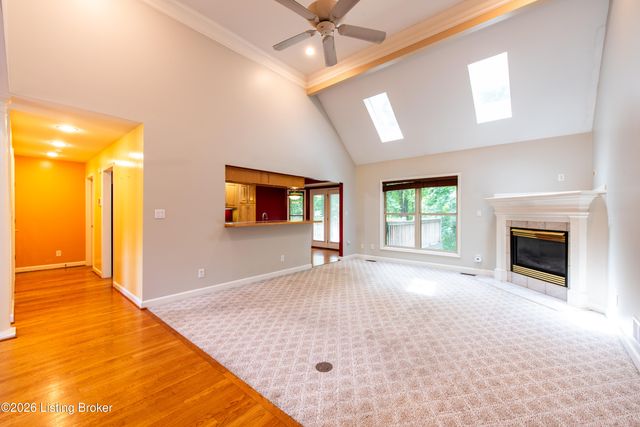 3222 Rolling Oak Blvd, Louisville, KY 40214