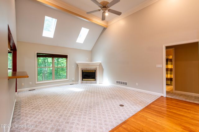 3222 Rolling Oak Blvd, Louisville, KY 40214
