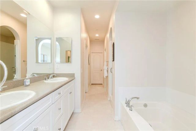 78 Talisman, Irvine, CA 92620