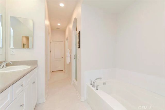 78 Talisman, Irvine, CA 92620