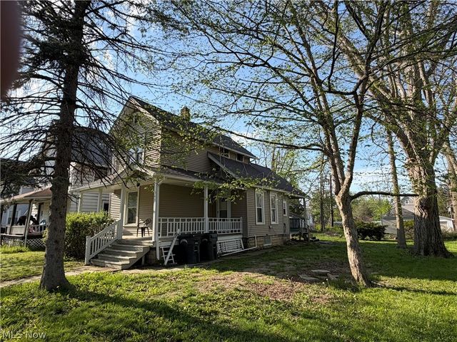 347 11th Street, Elyria, OH 44035