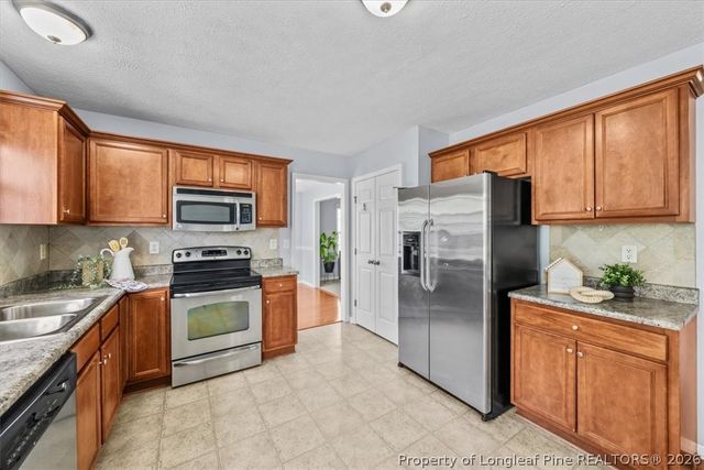 156 Lochwood Drive, Raeford, NC 28376