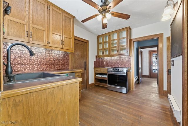 221 Bellflower Avenue NW, Canton, OH 44708