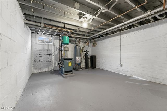 221 Bellflower Avenue NW, Canton, OH 44708