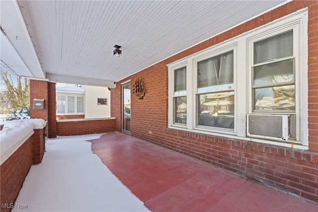 221 Bellflower Avenue NW, Canton, OH 44708