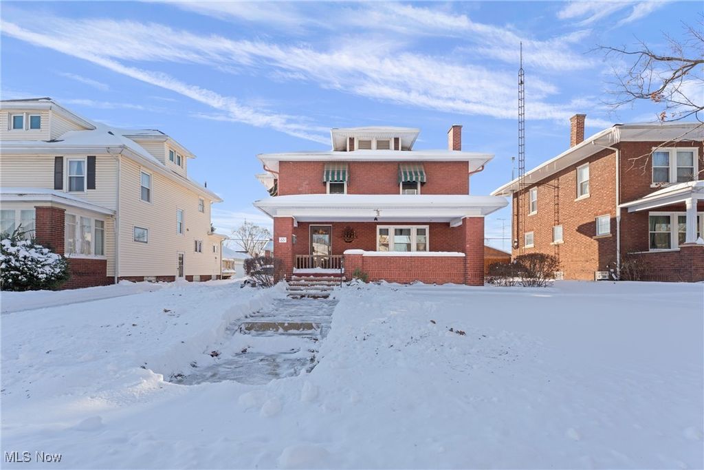 221 Bellflower Avenue NW, Canton, OH 44708