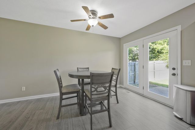7990 Alexandra Lane, Newburgh, IN 47630