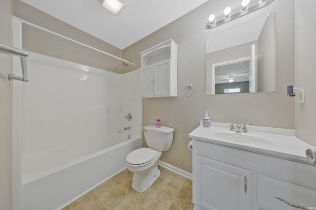 7990 Alexandra Lane, Newburgh, IN 47630