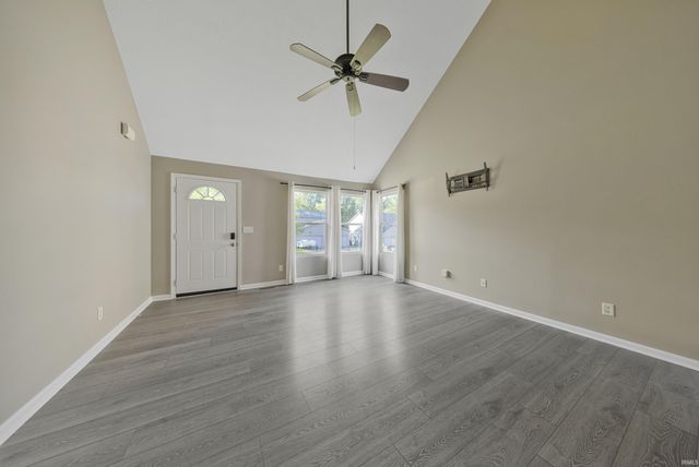 7990 Alexandra Lane, Newburgh, IN 47630