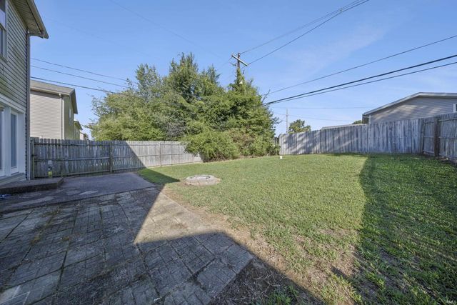 7990 Alexandra Lane, Newburgh, IN 47630