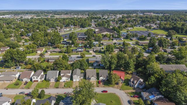7990 Alexandra Lane, Newburgh, IN 47630