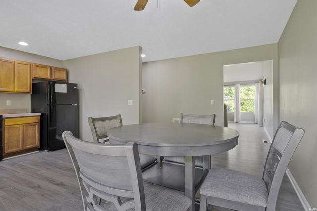 7990 Alexandra Lane, Newburgh, IN 47630