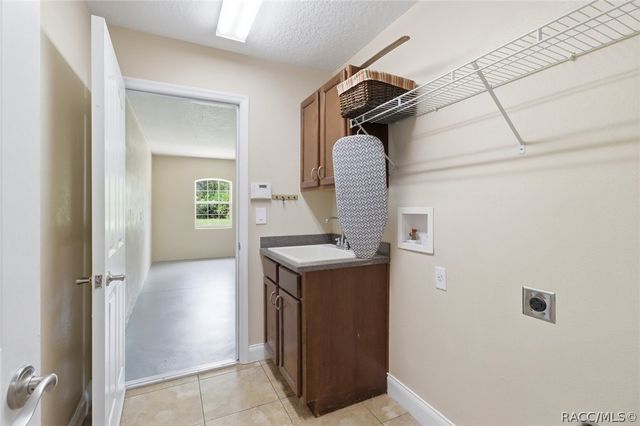 2420 W Tall Oaks Drive, Beverly Hills, FL 34465