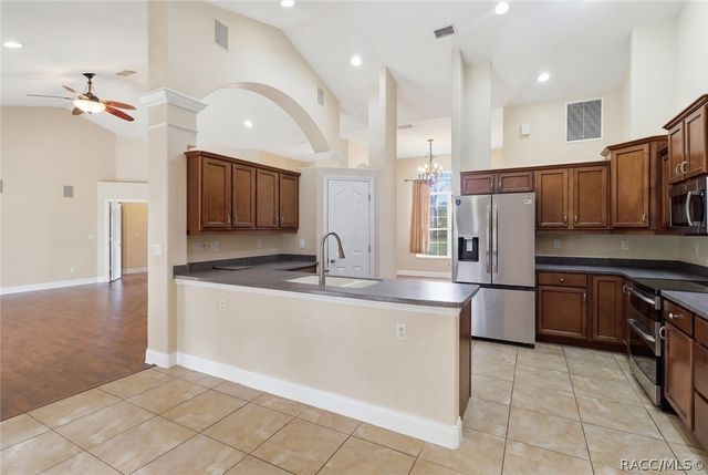 2420 W Tall Oaks Drive, Beverly Hills, FL 34465