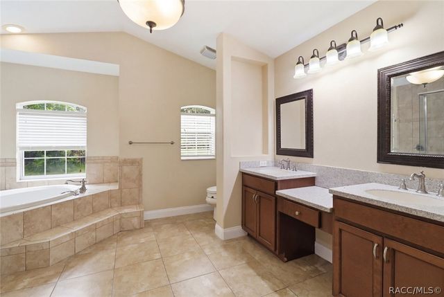2420 W Tall Oaks Drive, Beverly Hills, FL 34465