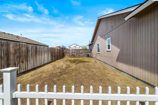 4508 Laredo Drive, Pasco, WA 99301