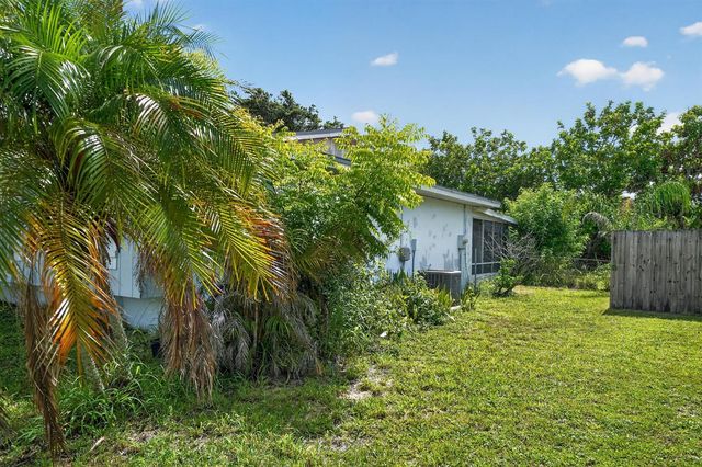 247 Airoso Boulevard, Port St. Lucie, FL 34983