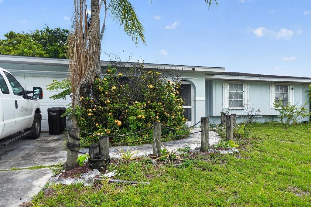 247 Airoso Boulevard, Port St. Lucie, FL 34983