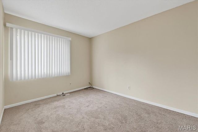1352 Red River Drive, St Louis, MO 63138