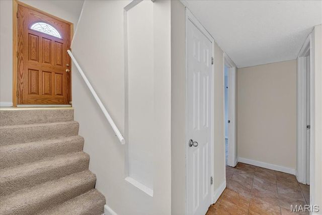 1352 Red River Drive, St Louis, MO 63138