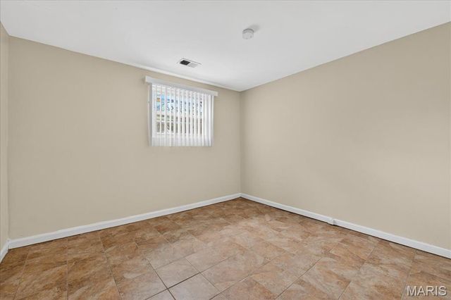 1352 Red River Drive, St Louis, MO 63138