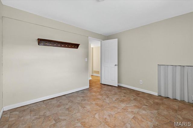 1352 Red River Drive, St Louis, MO 63138