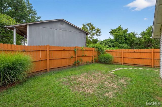 1352 Red River Drive, St Louis, MO 63138