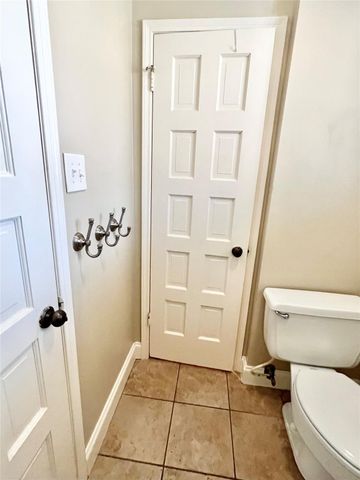 10719 Creektree Drive, Houston, TX 77070