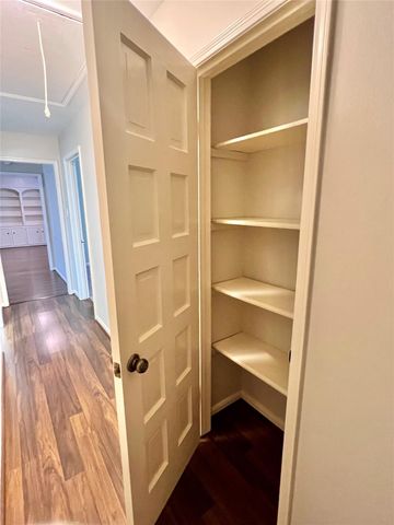 10719 Creektree Drive, Houston, TX 77070