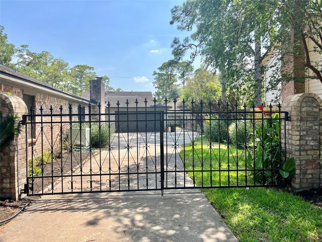 10719 Creektree Drive, Houston, TX 77070