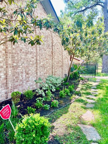 10719 Creektree Drive, Houston, TX 77070