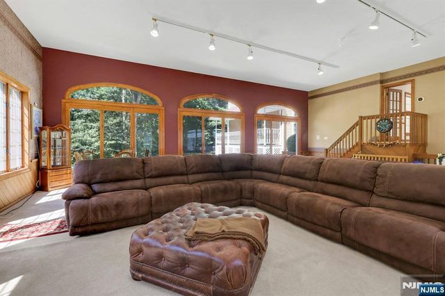 26 Green Terrace Way, West Milford, NJ 07480