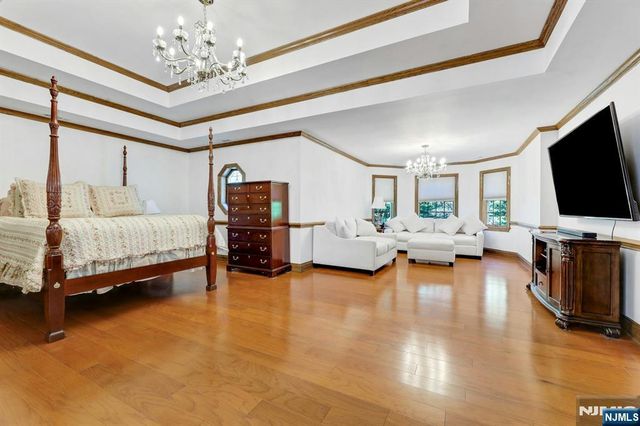 26 Green Terrace Way, West Milford, NJ 07480