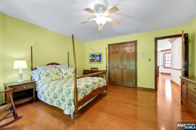 26 Green Terrace Way, West Milford, NJ 07480