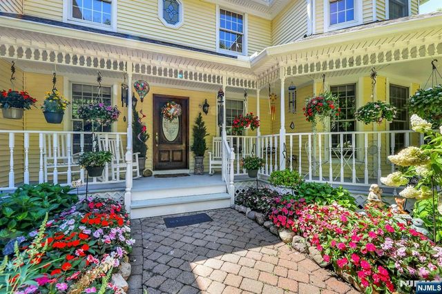 26 Green Terrace Way, West Milford, NJ 07480